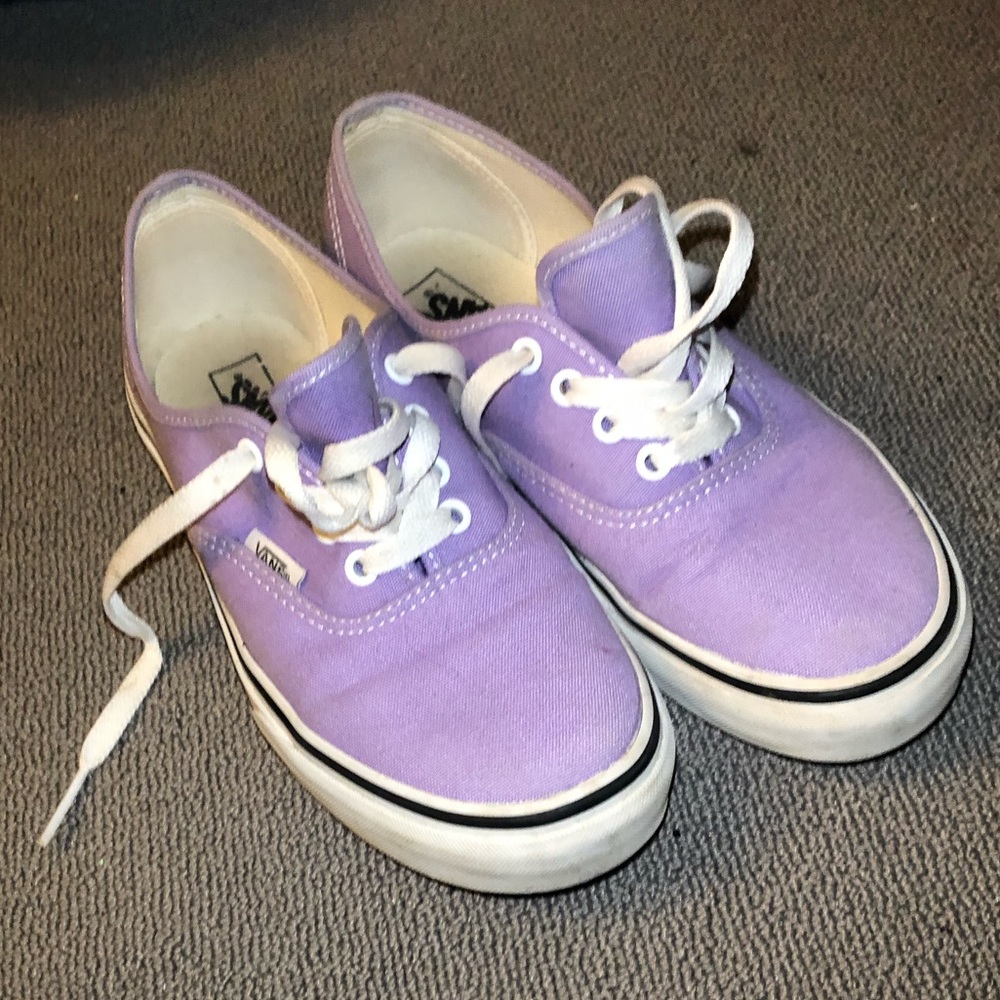 Beautiful girl’s purple Vans size 3